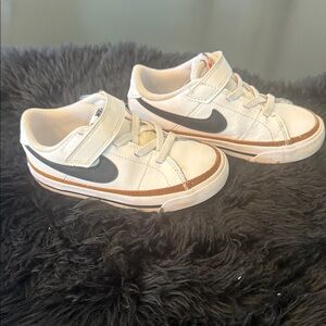 Nike Kids' Court Legacy Sneakers